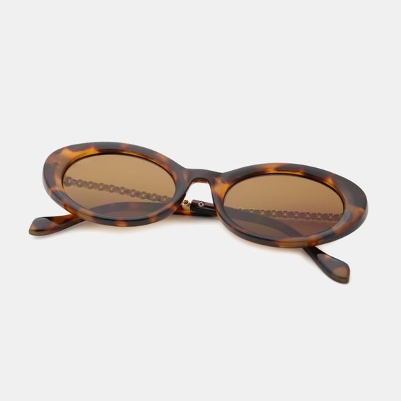 Cat-Eye Polycarbonate Frame Sunglasses in Tortoiseshell - Picture 2 of 5